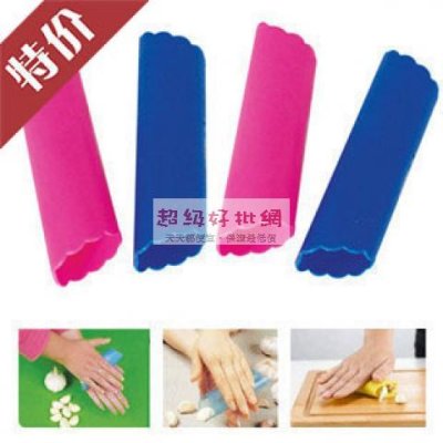 【不沾手快速】大蒜剝皮神器 - 廚房料理必備剝蒜筒
